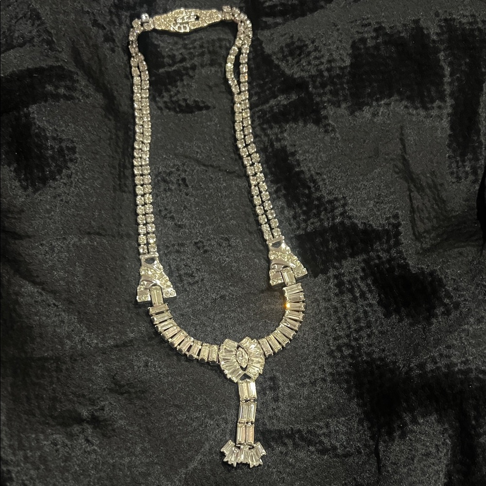 Elegant, vintage Sterling Necklace by Phyllis